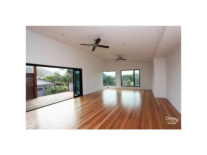 18 Boardrider Crescent, Mount Coolum QLD 4573