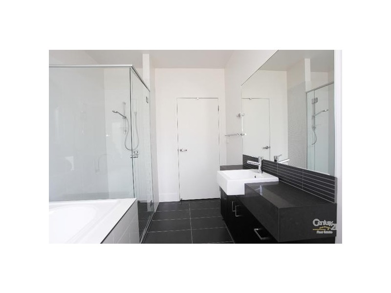 18 Boardrider Crescent, Mount Coolum QLD 4573