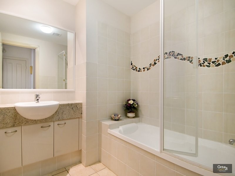 13/179 Ocean Drive, Twin Waters QLD 4564