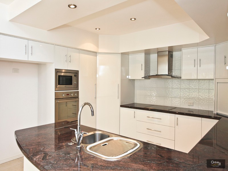 31 Hetherington Drive, Twin Waters QLD 4564