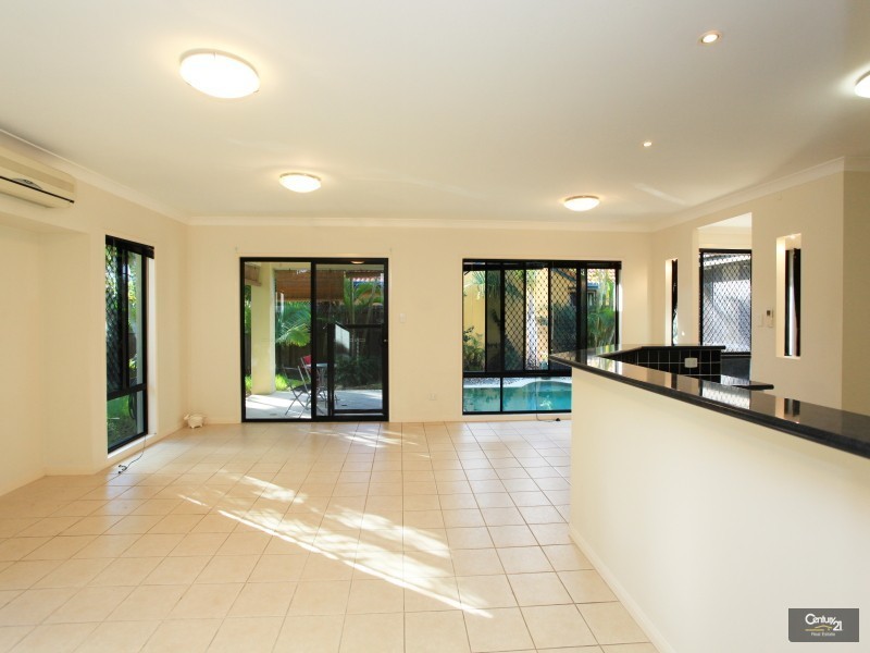7 Pampling Place, Twin Waters QLD 4564