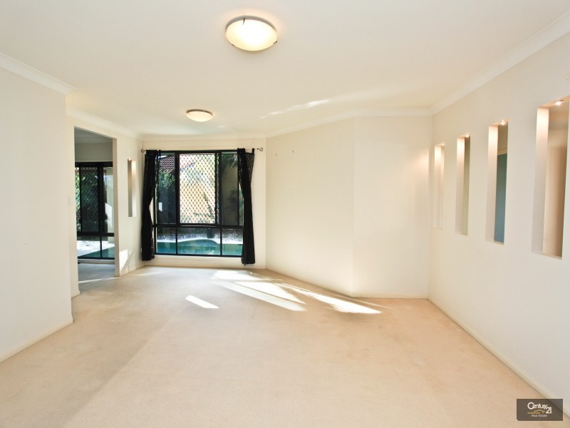 7 Pampling Place, Twin Waters QLD 4564
