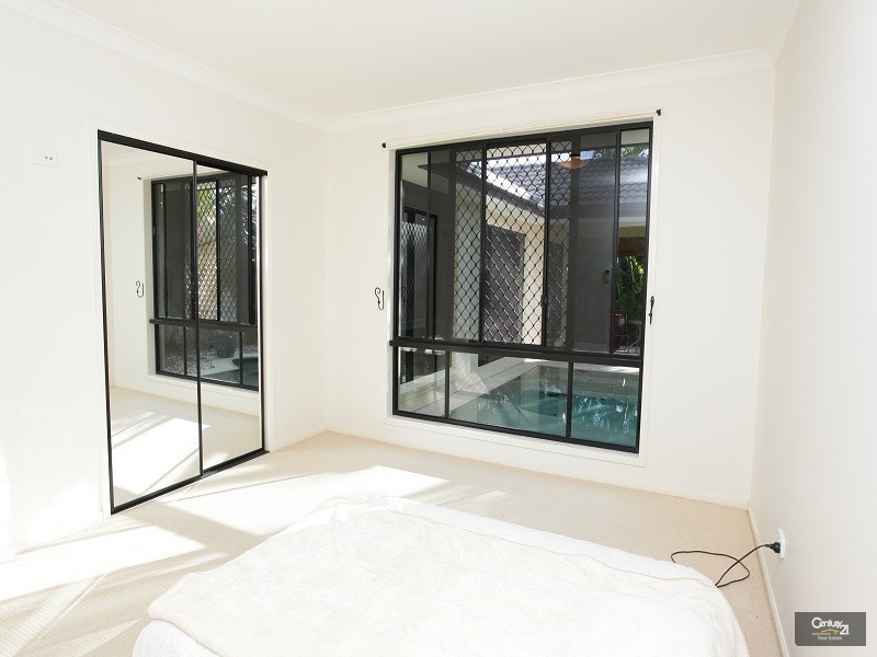 7 Pampling Place, Twin Waters QLD 4564