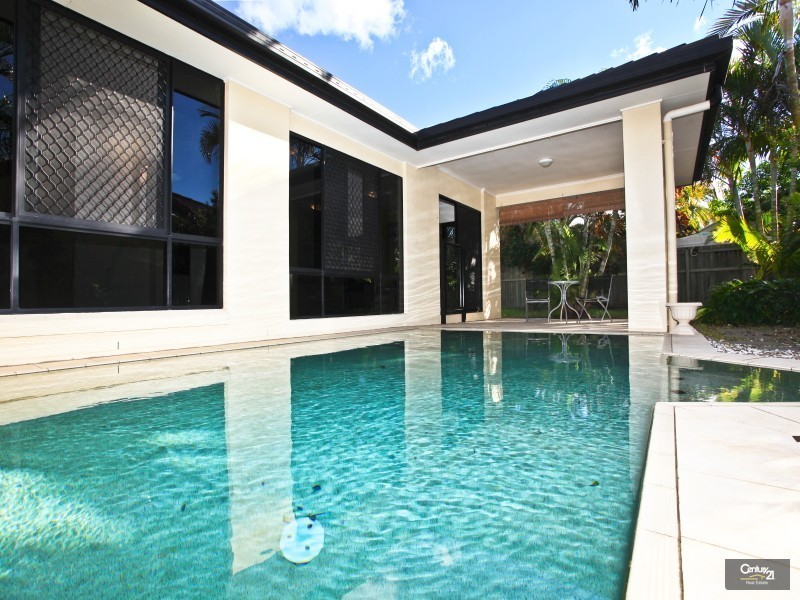7 Pampling Place, Twin Waters QLD 4564