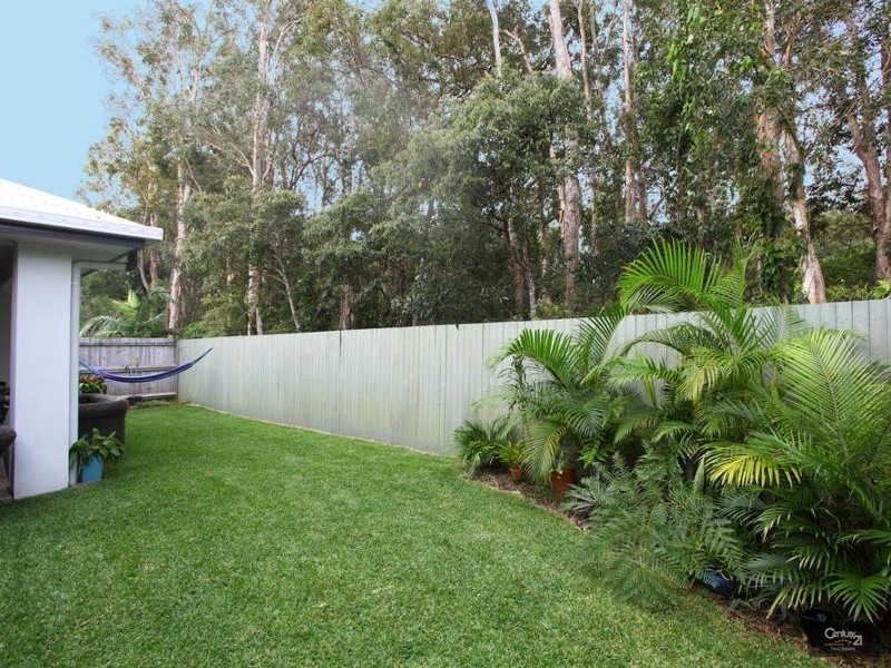 8 Veerings Crescent, Twin Waters QLD 4564