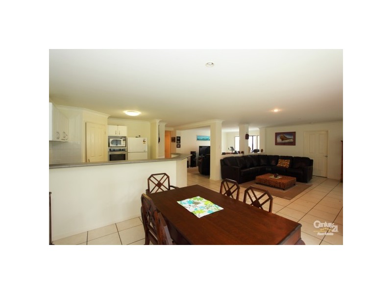 8 Veerings Cresent, Twin Waters QLD 4564