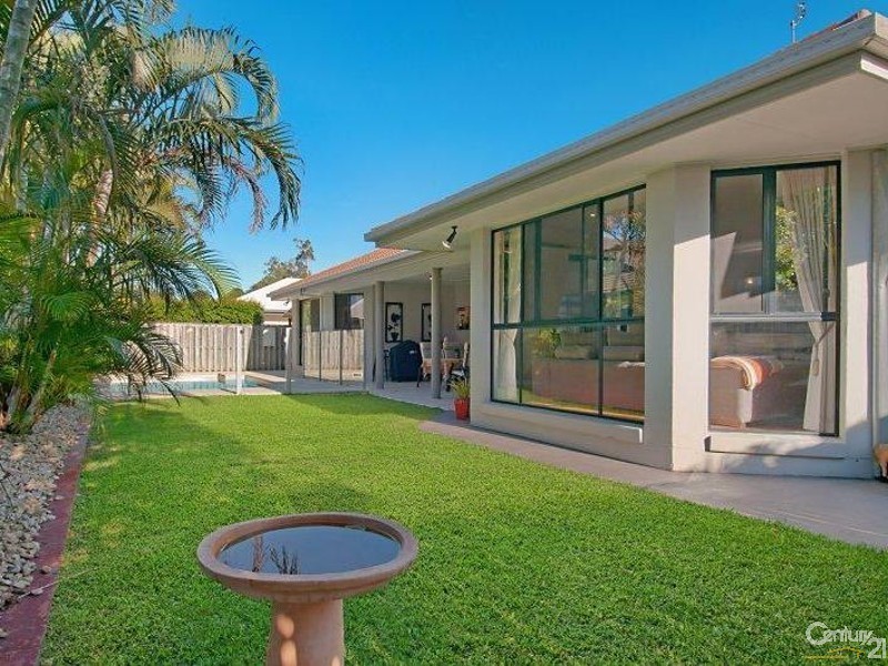 8 Fantail Place, Twin Waters QLD 4564