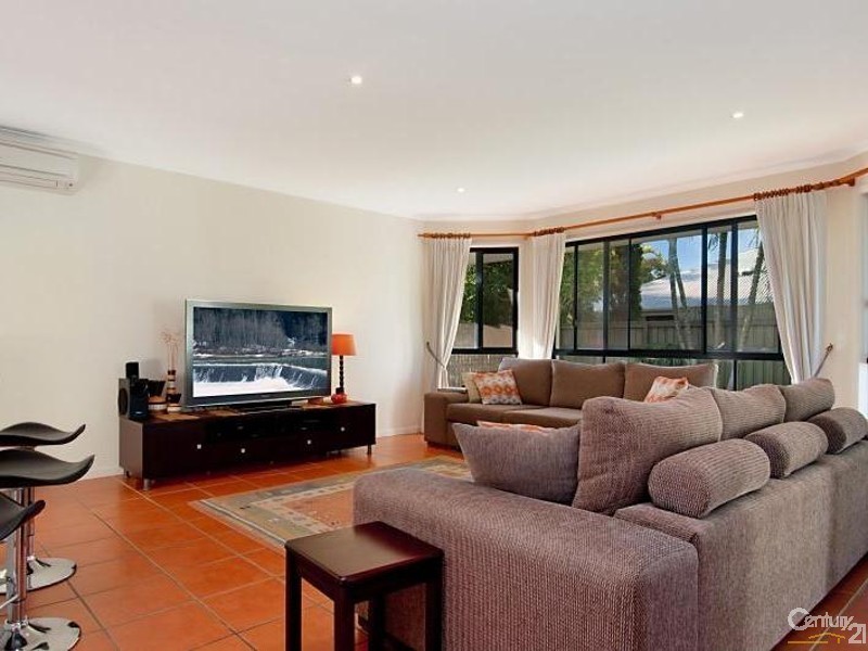 8 Fantail Place, Twin Waters QLD 4564