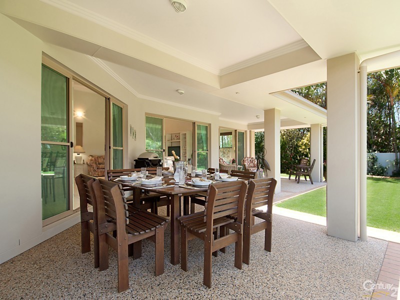 18 Wattlebird Drive, Twin Waters QLD 4564