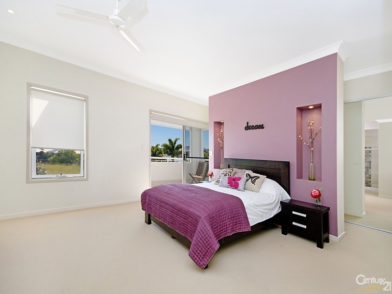 8 Seahorse Drive, Twin Waters QLD 4564