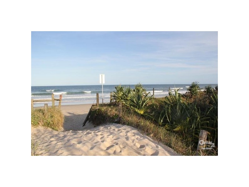 3/4 Joanne Street, Marcoola QLD 4564