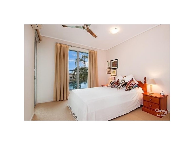 8/20 Anchorage Circuit, Twin Waters QLD 4564