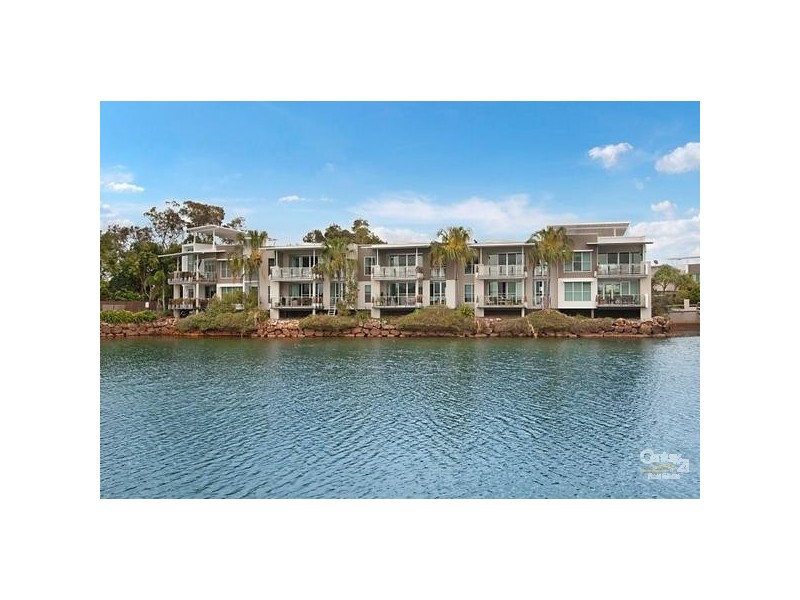 8/20 Anchorage Circuit, Twin Waters QLD 4564