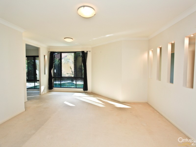 7 Pampling Place, Twin Waters QLD 4564