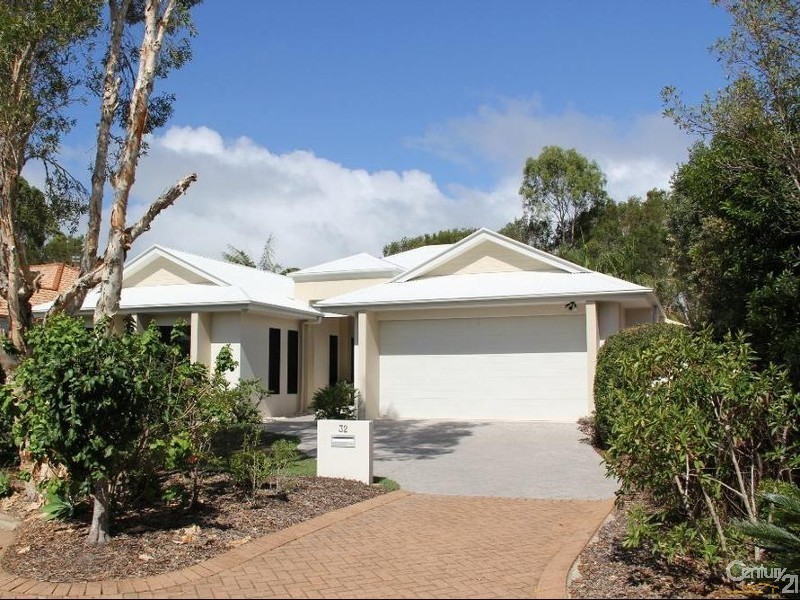 32 Baker-Finch Place, Twin Waters QLD 4564