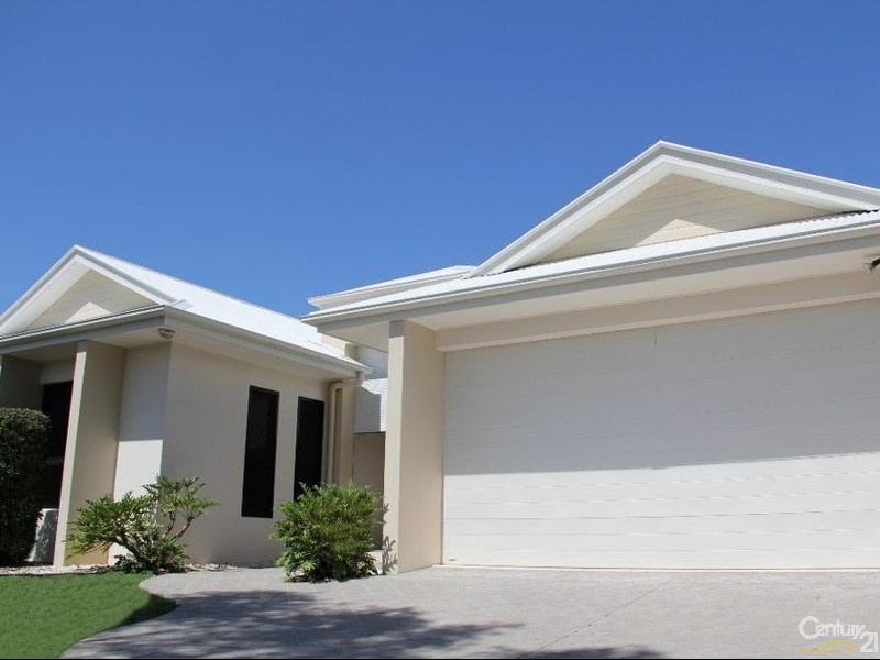 32 Baker-Finch Place, Twin Waters QLD 4564