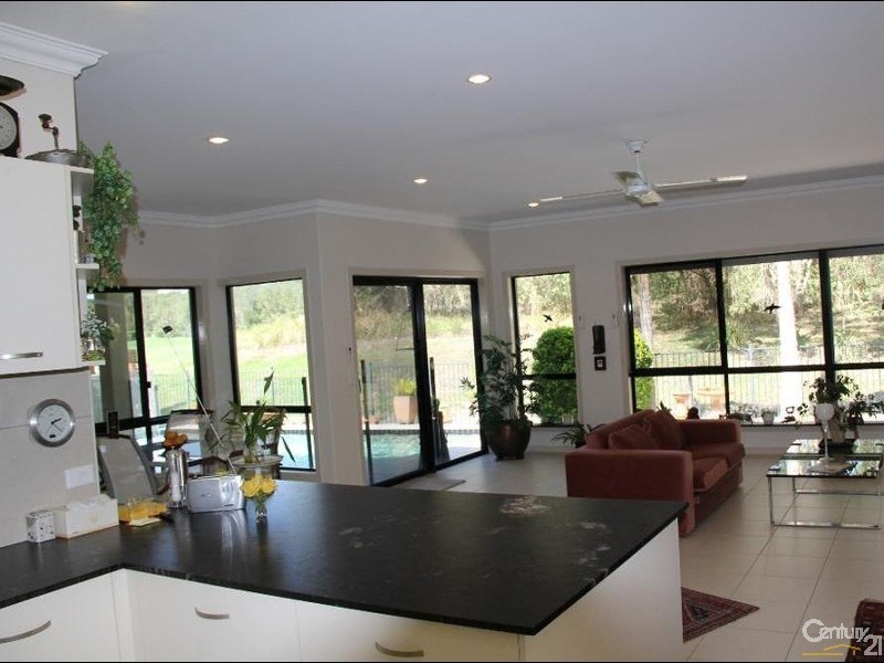 32 Baker-Finch Place, Twin Waters QLD 4564