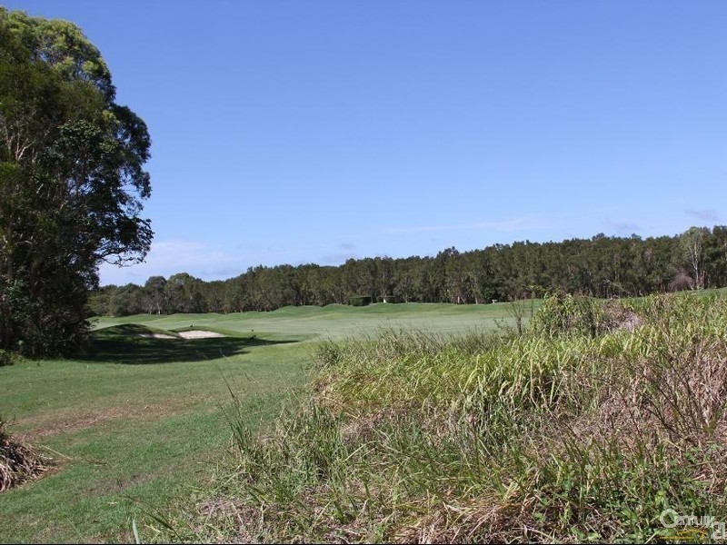 32 Baker-Finch Place, Twin Waters QLD 4564