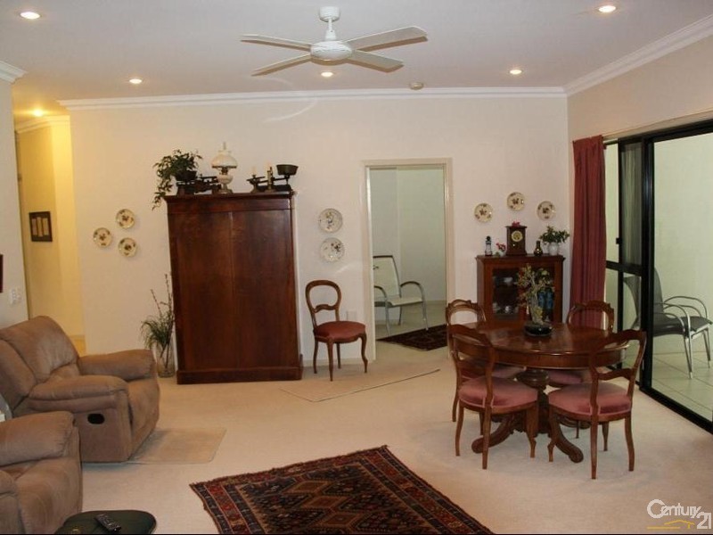 32 Baker-Finch Place, Twin Waters QLD 4564