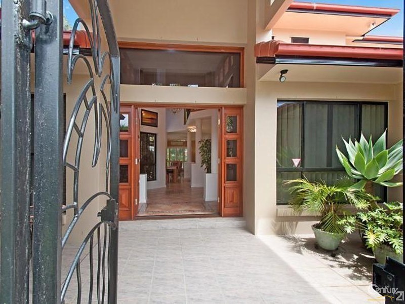 8 Esperance Drive, Twin Waters QLD 4564