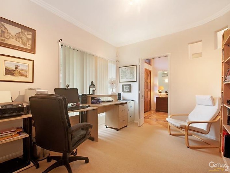 8 Esperance Drive, Twin Waters QLD 4564