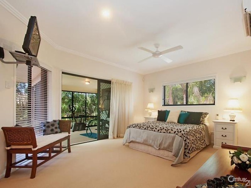 8 Esperance Drive, Twin Waters QLD 4564