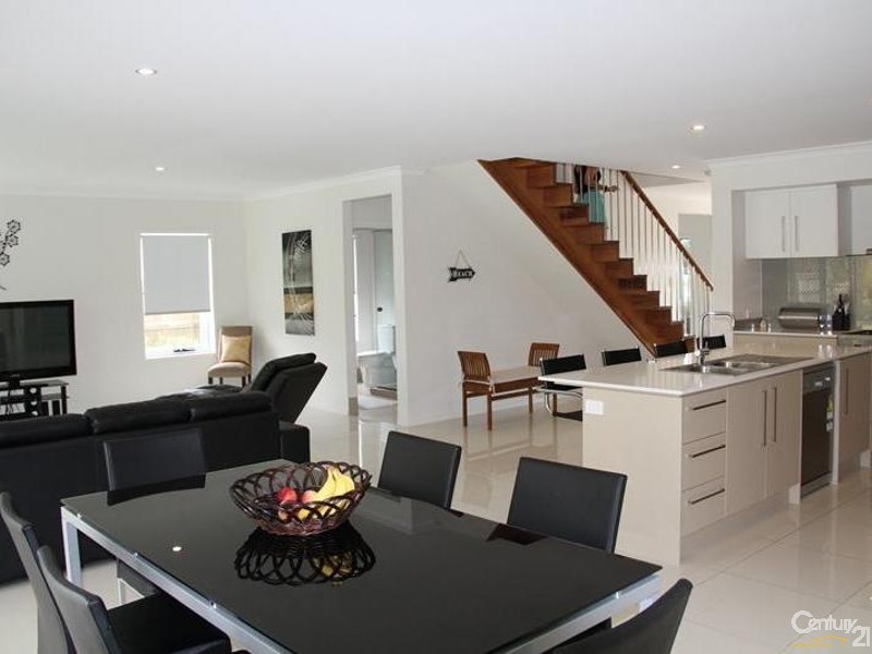 47 North Beach Place, Mudjimba QLD 4564