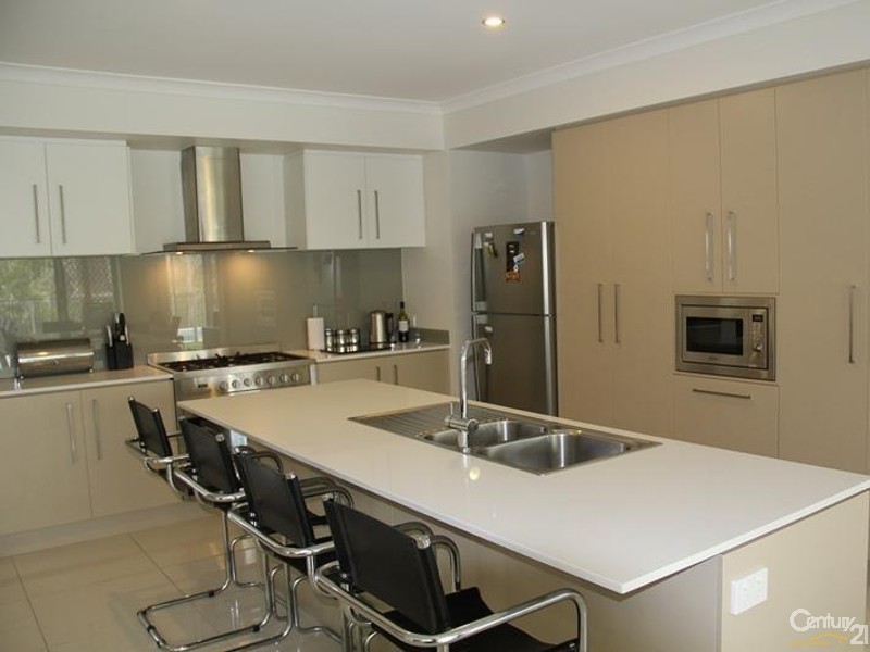 47 North Beach Place, Mudjimba QLD 4564