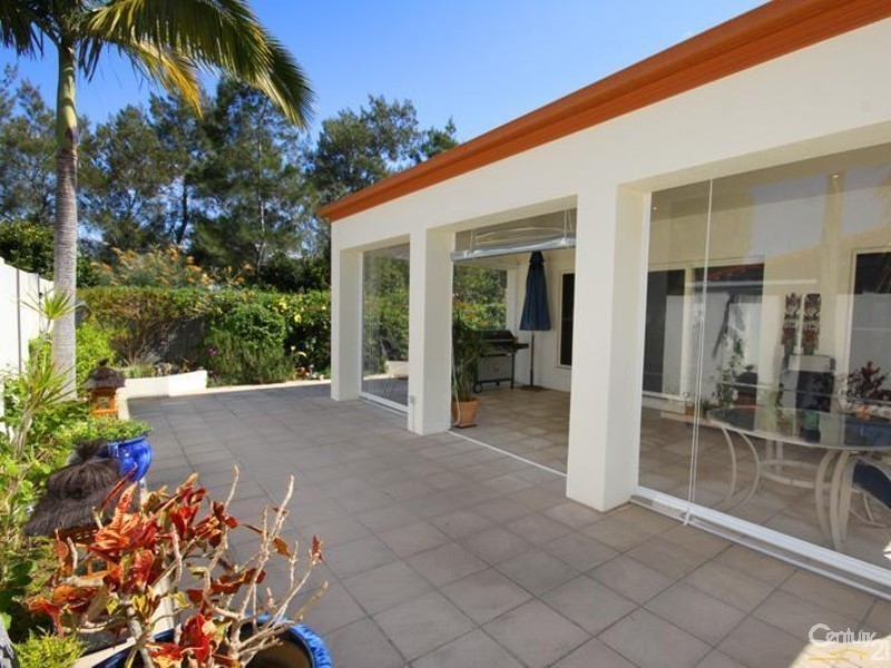 2 Mainsail Place, Twin Waters QLD 4564