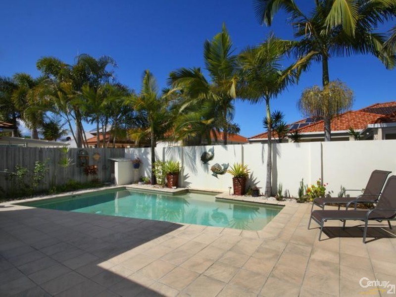 2 Mainsail Place, Twin Waters QLD 4564