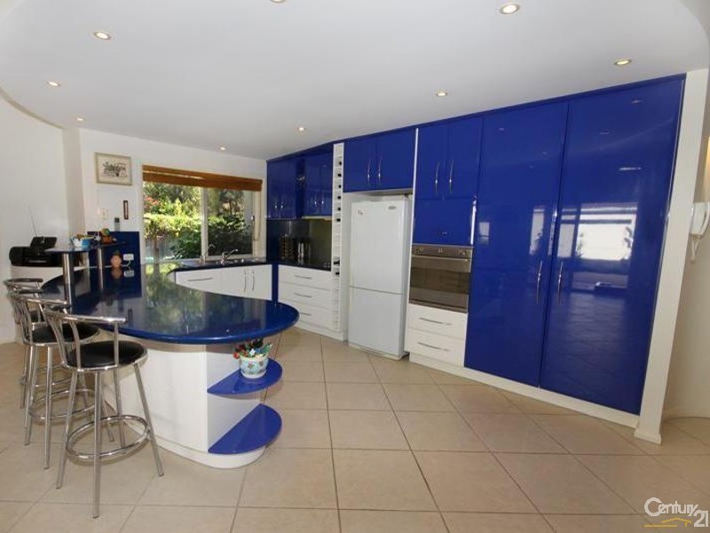 2 Mainsail Place, Twin Waters QLD 4564