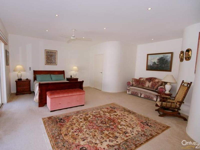 2 Mainsail Place, Twin Waters QLD 4564