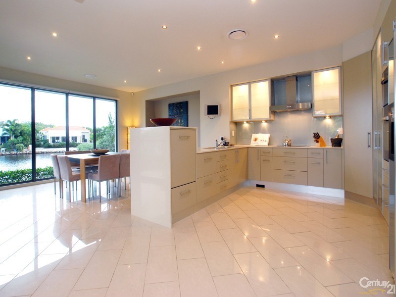 24 Karinya Place, Twin Waters QLD 4564