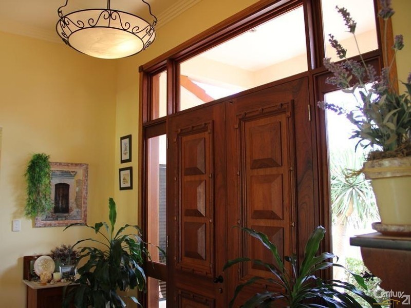 3 Quay Court, Twin Waters QLD 4564