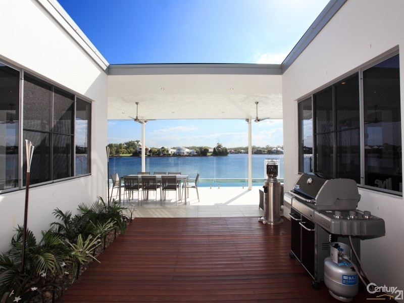 12 Waterfront Court, Twin Waters QLD 4564