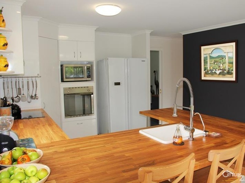 5 Waterlilly Place, Twin Waters QLD 4564