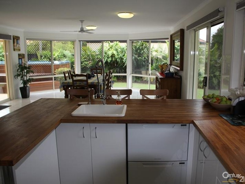 5 Waterlilly Place, Twin Waters QLD 4564