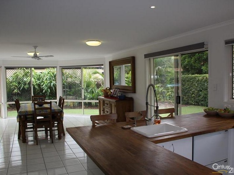 5 Waterlilly Place, Twin Waters QLD 4564