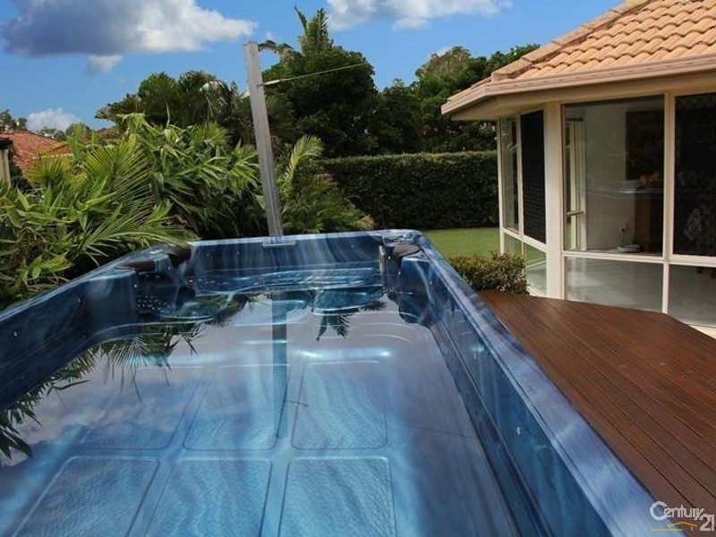 5 Waterlilly Place, Twin Waters QLD 4564