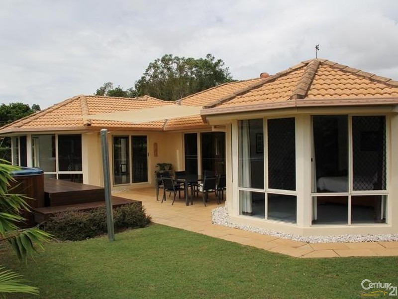 5 Waterlilly Place, Twin Waters QLD 4564