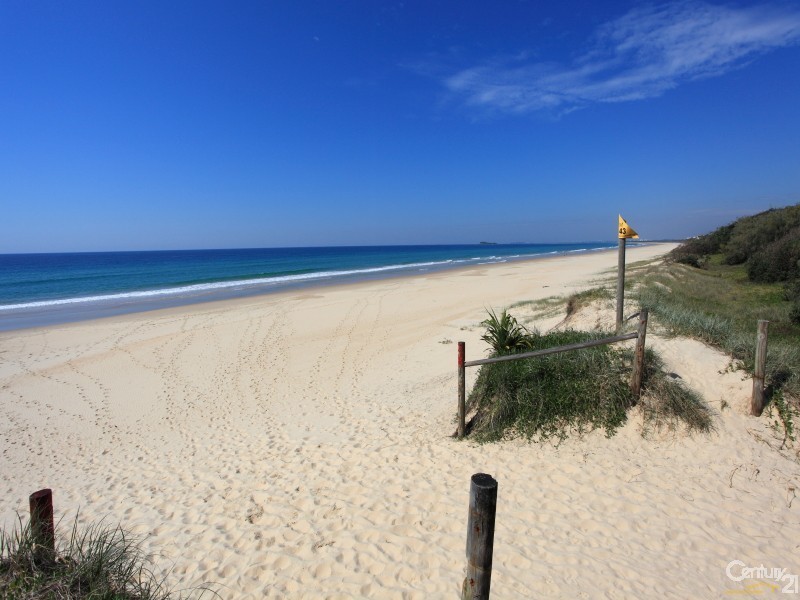 63 Mudjimba Esplanade, Mudjimba QLD 4564