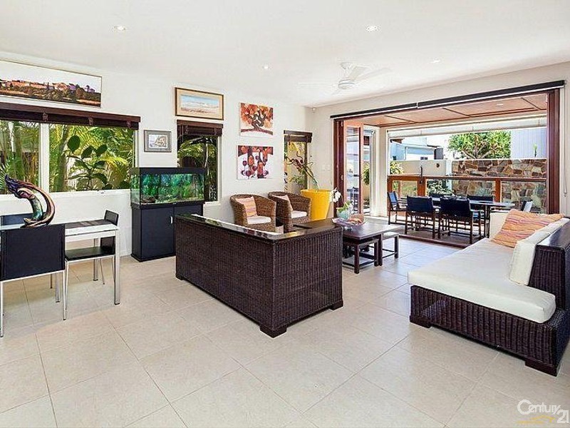 63 Mudjimba Esplanade, Mudjimba QLD 4564