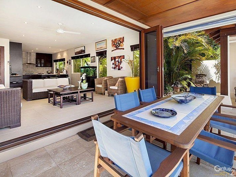 63 Mudjimba Esplanade, Mudjimba QLD 4564