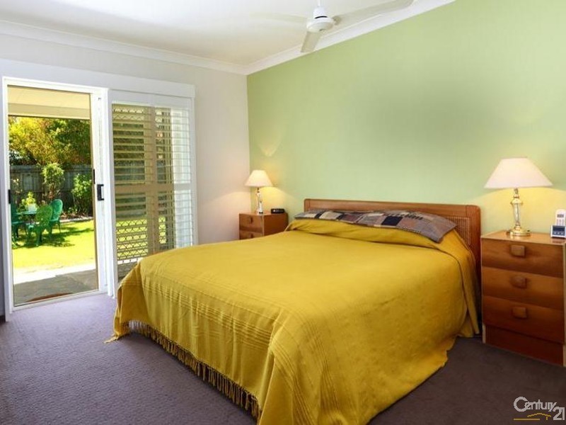 18 Friarbird Place, Twin Waters QLD 4564