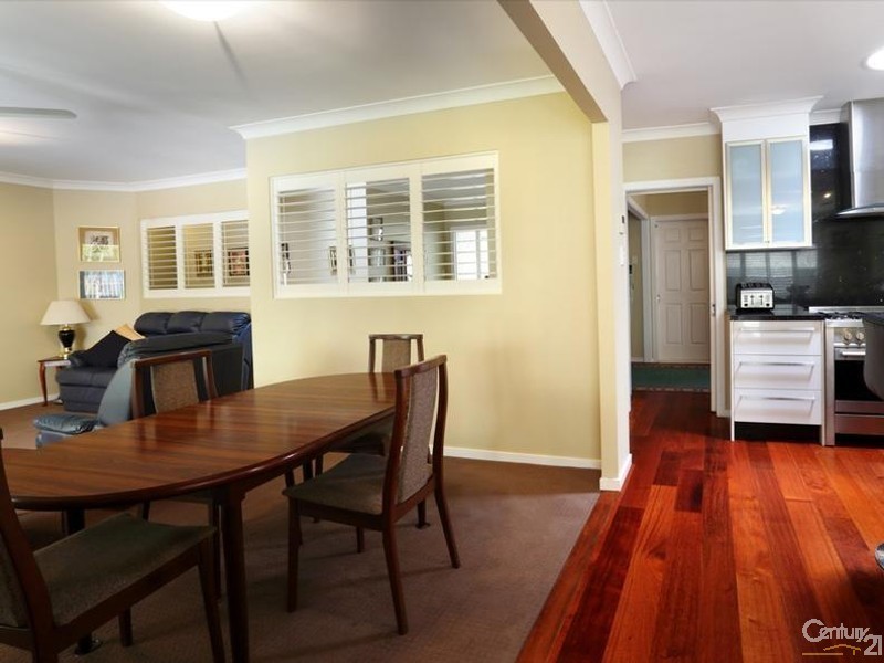 18 Friarbird Place, Twin Waters QLD 4564