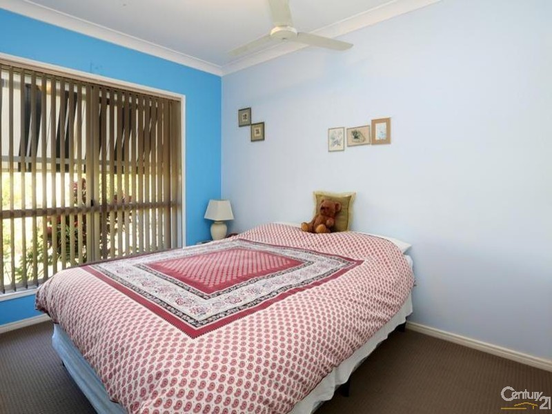 18 Friarbird Place, Twin Waters QLD 4564