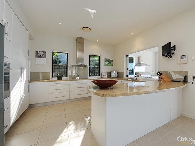 19 Karinya Place, Twin Waters QLD 4564