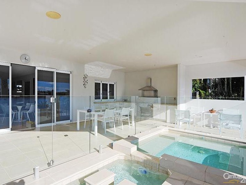 19 Karinya Place, Twin Waters QLD 4564