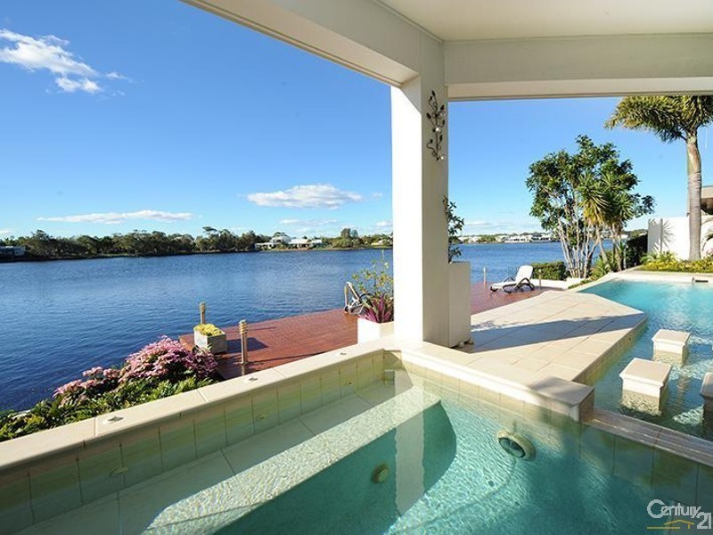 19 Karinya Place, Twin Waters QLD 4564