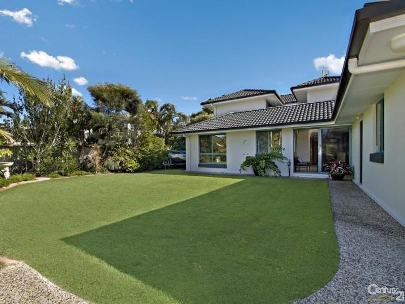 21 Twin Waters Drive, Twin Waters QLD 4564